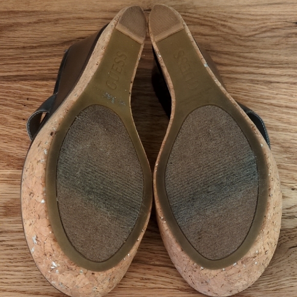 Guess Metallic Leather Cork Wedge Thong Sandals - Picture 4 of 6